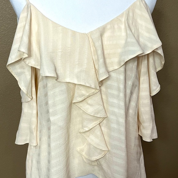 Topshop Butter Yellow Lightweight Ruffle Flowy Cold Shoulder Top Size 4 Feminine - Picture 1 of 4